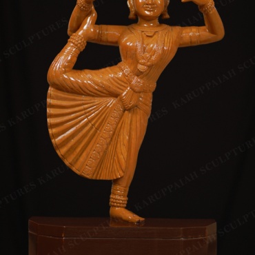 Wooden Bharatanatyam girl statue in Tandava pose Alapadma Mudra