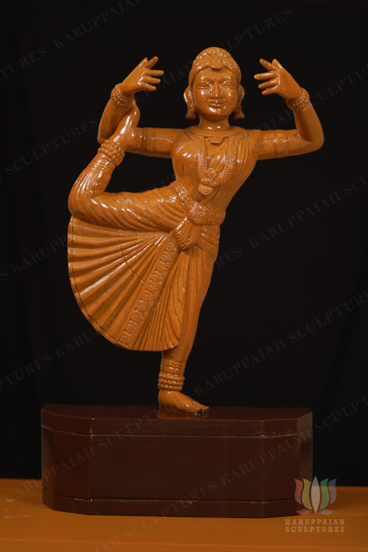 Wooden Bharatanatyam girl statue in Tandava pose Alapadma Mudra